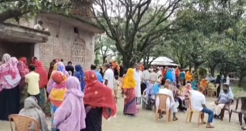 চাঁপাইনবাবগঞ্জের নাচোলে বিদ্যুৎস্পৃষ্ঠ হয়ে মা- মেয়ের মৃত্যু