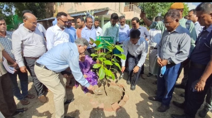চাঁপাইনবাবগঞ্জে বিএমডিএ'র নবনির্মিত ভবন উদ্বোধন করলেন কৃষি সচিব