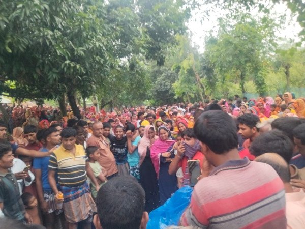 সীমান্তের নদীতে দুই মরদেহের ময়নাতদন্ত এখনও হয়নি,সুরতহালেও ঝলসানো-আঘাতের চিহ্ন