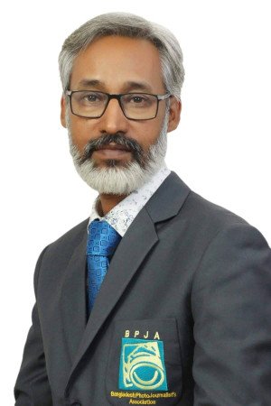 ছোটবেলা থেকেই ফটোগ্রাফির নেশা থেকে আজ একজন পেশাদার ফটো জার্নালিস্ট