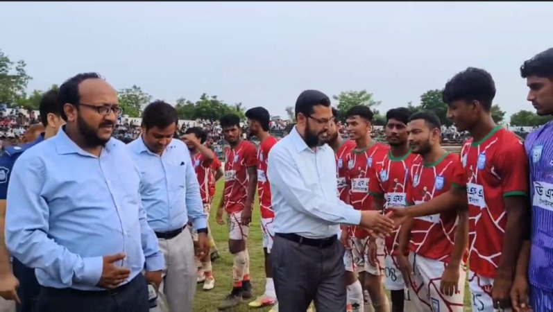 তারুণ্যের উৎসবে চ্যাম্পিয়ন চাঁপাইনবাবগঞ্জ জেলা ফুটবল দল