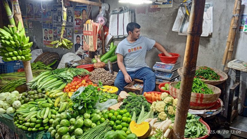 খুলনায় নিত্যপণ্যের বাজারে স্বস্তি নেই