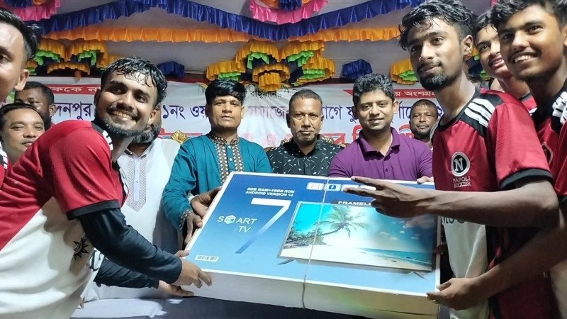 মদনপুরে মিনিবার ফুটবল ফাইনালে টাইব্রেকারে সানি ভূঁইয়া একাদশের জয়