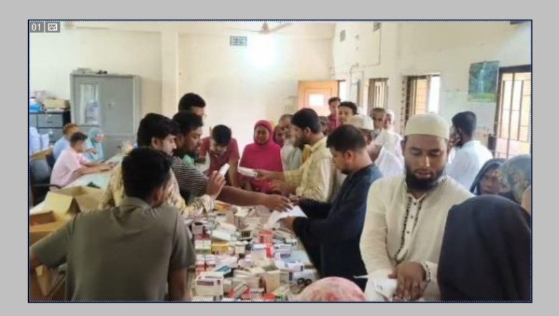 মুরাদনগরে স্মার্ট হেলথ ক্যাম্পে ২ হাজার মানুষ পেলেন বিনামূল্যে চিকিৎসা ও ওষুধ