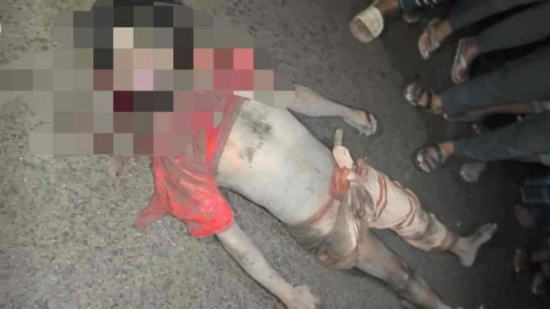 খুলনায় চাঁদাবাজ সন্দেহে যুবককে পিটিয়ে হত্যা