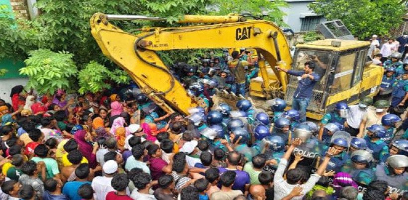 খুলনায় উচ্ছেদ অভিযানে সংঘর্ষ, আহত আনুমানিক ৩০