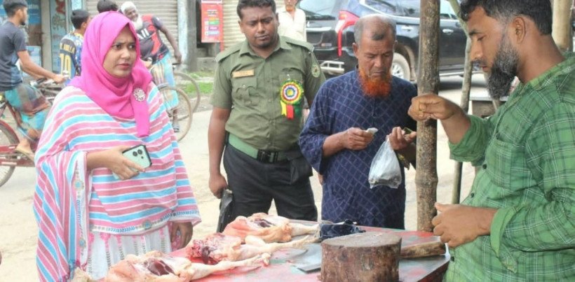 পাইকগাছার গদাইপুরে পোল্ট্রি মাংস ব্যবসায়ীদের জরিমানা