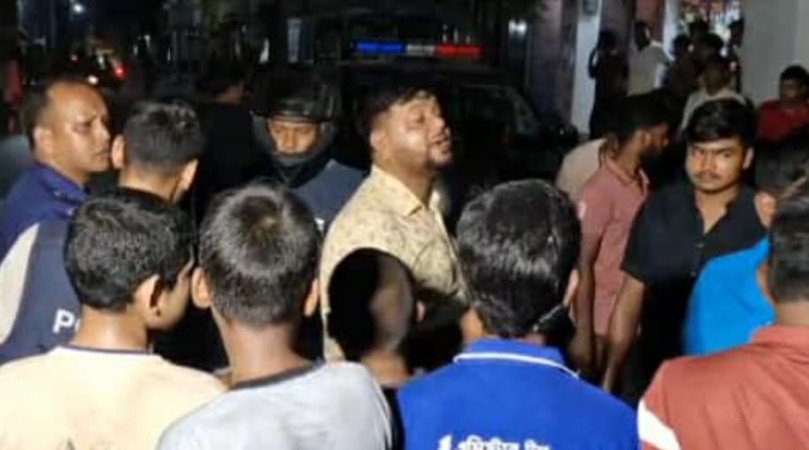 চাঁপাইনবাবগঞ্জে এরফান গ্রুপের ট্রাকের ধাক্কায় শিশু নিহত