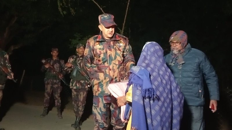 সীমান্তে শুধু নিরাপত্তা নয়, মানবিকতার বার্তাও দিচ্ছে বিজিবি