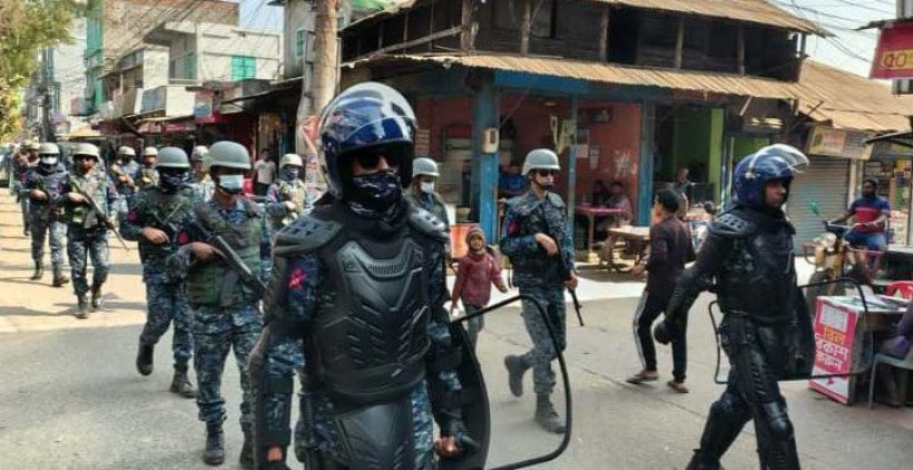 মোংলায় নির্বাচন ঘিরে  নিরাপত্তা জোরদার করতে নৌবাহিনীর টহল