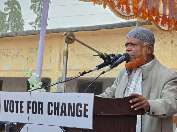 দেবীনগর হাই স্কুল মাঠে নূরুল ইসলাম বুলবুলের জনসভায় দিয়াড়বাসীর গণজোয়ার