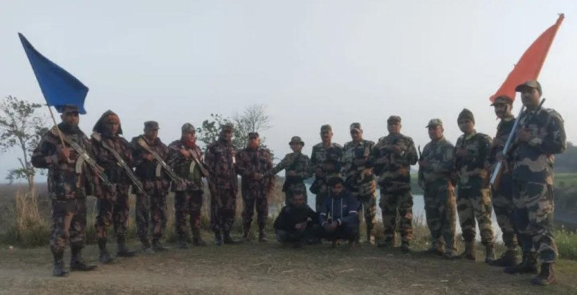 পতাকা বৈঠক শেষে দুই ভারতীয় নাগরিককে বিএসএফের কাছে হস্তান্তর করে বিজিবি