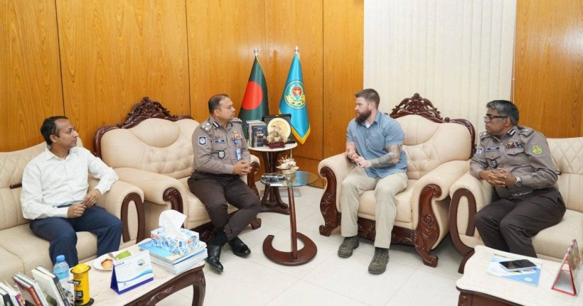 কেএমপি কমিশনারের সঙ্গে যুক্তরাষ্ট্র দূতাবাসের প্রতিনিধিদের সৌজন্য সাক্ষাৎ