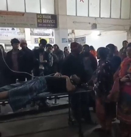 খুলনায় যুবককে গুলি করে হত্যা চেষ্টা