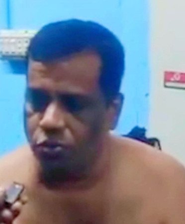 লনায় জুয়েলারি ব্যবসায়ী ও তাঁর ছেলের ওপর হামলা