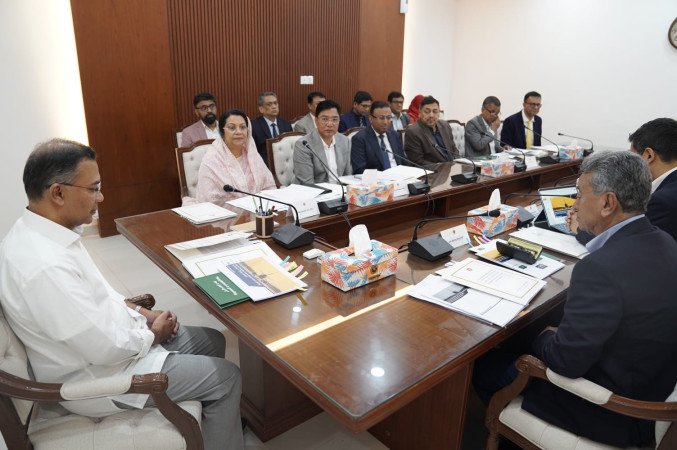 শাহজালাল আন্তর্জাতিক বিমানবন্দরের ৩য় টার্মিনাল নিয়ে প্রধানমন্ত্রীর বিশেষ সভা অনুষ্ঠিত