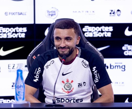 বিশ্বকাপ প্রতিপক্ষ মরক্কোর ফুটবলারকে আনুষ্ঠানিকভাবে স্বাগত জানাল ব্রাজিলের ঐতিহ্যবাহী করিন্থাস ক্লাব