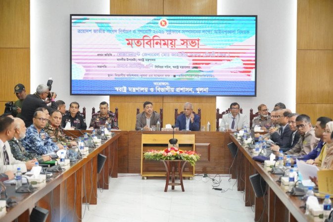 নির্বাচন হবে শান্তিপূর্ণ ও উৎসবমুখর: স্বরাষ্ট্র উপদেষ্টা