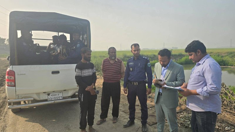 ভাঙ্গুড়ায় অবৈধভাবে মাটি কাটার অভিযোগে  স্বেচ্ছাসেবক দলের আহ্বায়ক কে ৫০ হাজার টাকা জরিমানায় অন্যদের ১৫ দিনের কারাদণ্ড