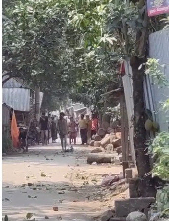 সোনারগাঁয়ে দুই গ্রামবাসীর মধ্যে রক্তক্ষয়ী সংঘর্ষ, আহত-১০