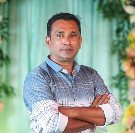 দৃশ্যমান গল্পের বিশ্বস্ত কণ্ঠ—ফটোসাংবাদিক রিয়াজ আহমেদ সুমনের বর্ণাঢ্য পথচলা