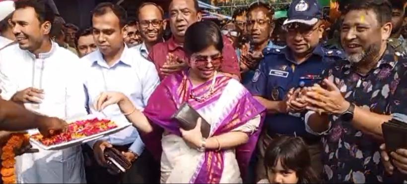 দুই বছর পর সাতক্ষীরায় ফিরল ৩শ বছরের ঐতিহ্যবাহী গুড়পুকুরের মেলা