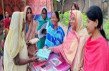 চাঁপাইনবাবগঞ্জ পৌর এলাকার চাঁদলাই চামারপাড়া মহল্লার রবিদাস পরিবারের ৩০ জন নারীর মধ্যে শাড়ি বিতরণ করেছে